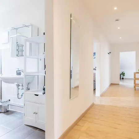 Design-apartment Zentrum Ruhige Lage Smart-tv 85qm *